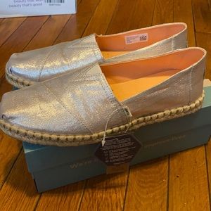Brand New Silver Spanish Villa TOMS